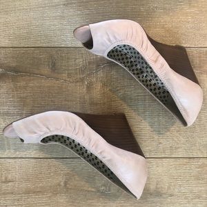 Jessica Simpson wedges